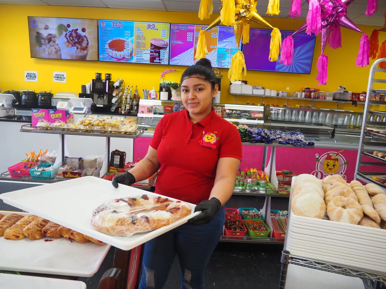 Henrico bakery's holiday Rosca de Reyes cake is key to Mexican Three Kings' Day celebration and culinary tradition