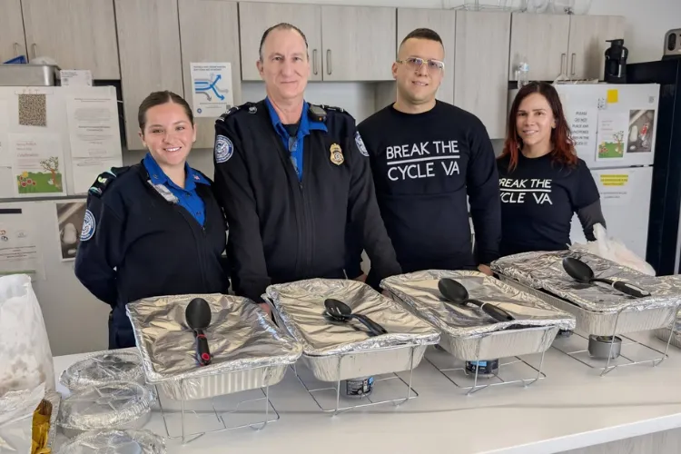 Nonprofit will deliver hot meals to unpaid TSA agents at Richmond airport