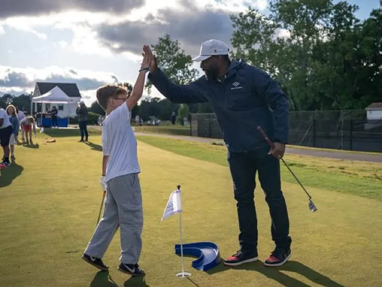 Former MLB star helps launch 2026 'Golf with Us' program at Belmont Golf Course