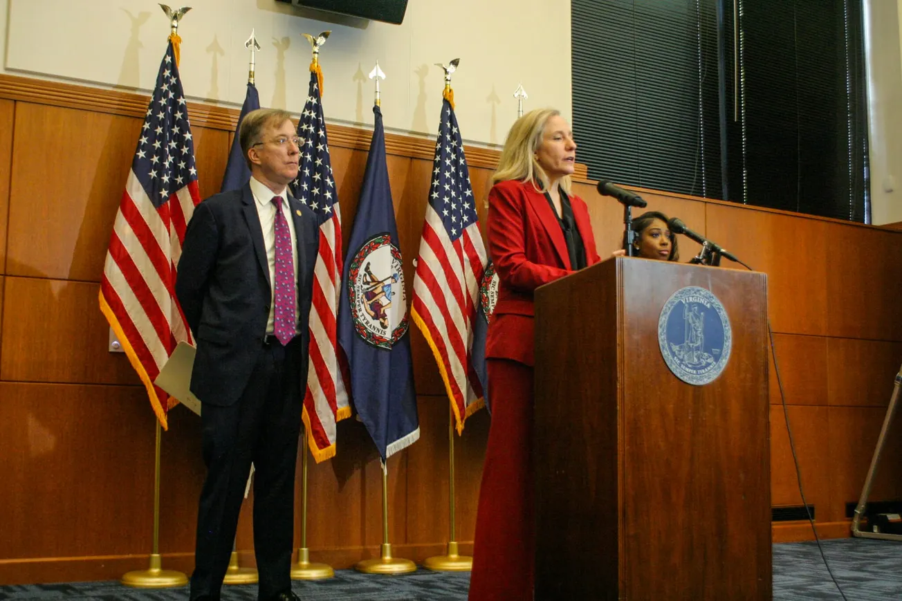 Spanberger, legislators roll out retail weed plan, set to launch in July 2027