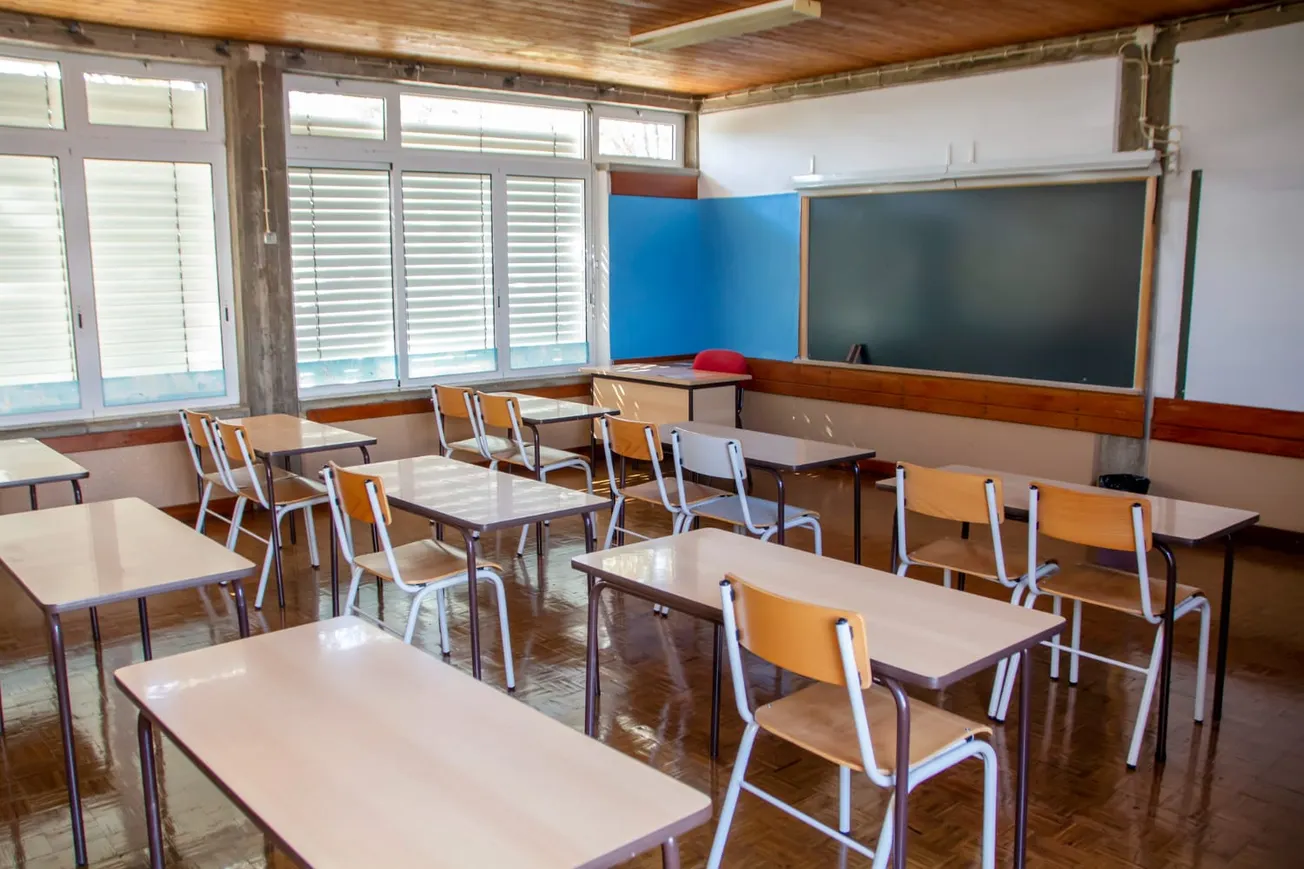 Virginia budget impasse threatens school funding, poses potential staffing challenges