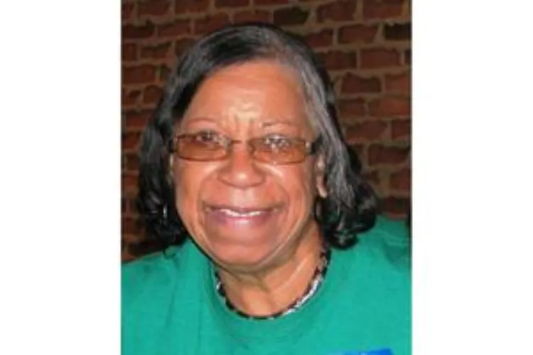Obituary - Edna G. Holmes