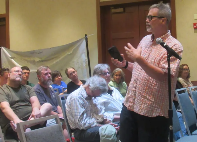 Lakeside residents divided on proposed bike lanes and traffic-slowing measures