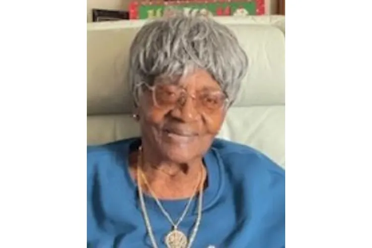 Obituary - Alease Smith Henderson
