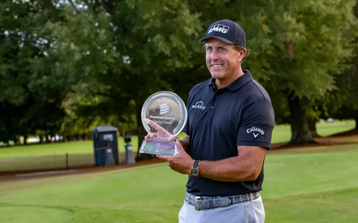 Photo gallery: Mickelson wins Dominion Energy Charity Classic