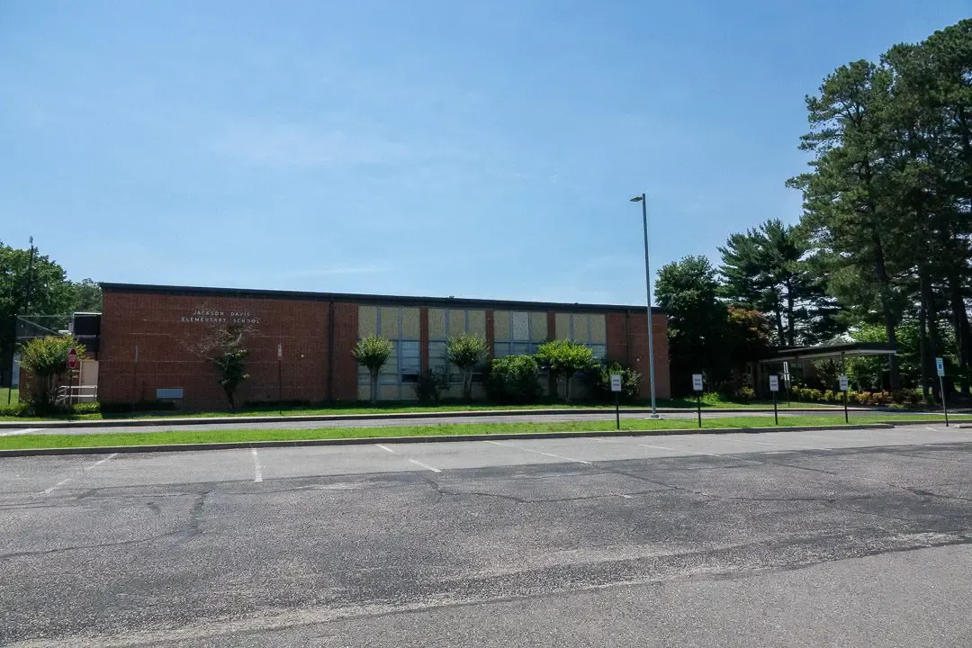 Henrico Schools to rebuild Davis Elementary and Longan Elementary by 2026 to address overcrowding