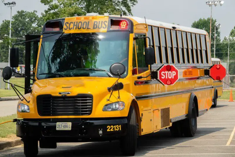 Henrico Schools offering new hiring bonuses for bus drivers