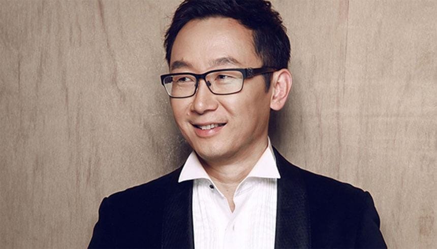Film director Lu Chuan, an Huiwen alumni, known for City of Life and Death