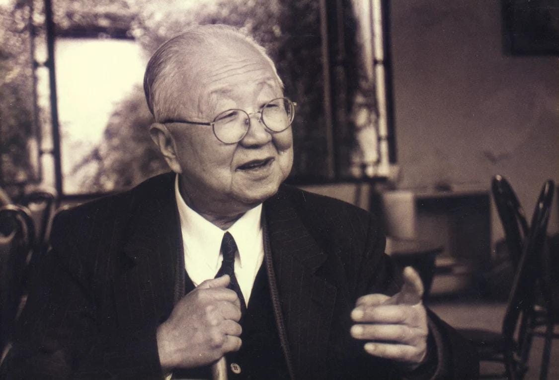 Gao Fengshan a legendary performer of Xiangsheng (crosstalk) and the founder of the Gao School of Kuaiban