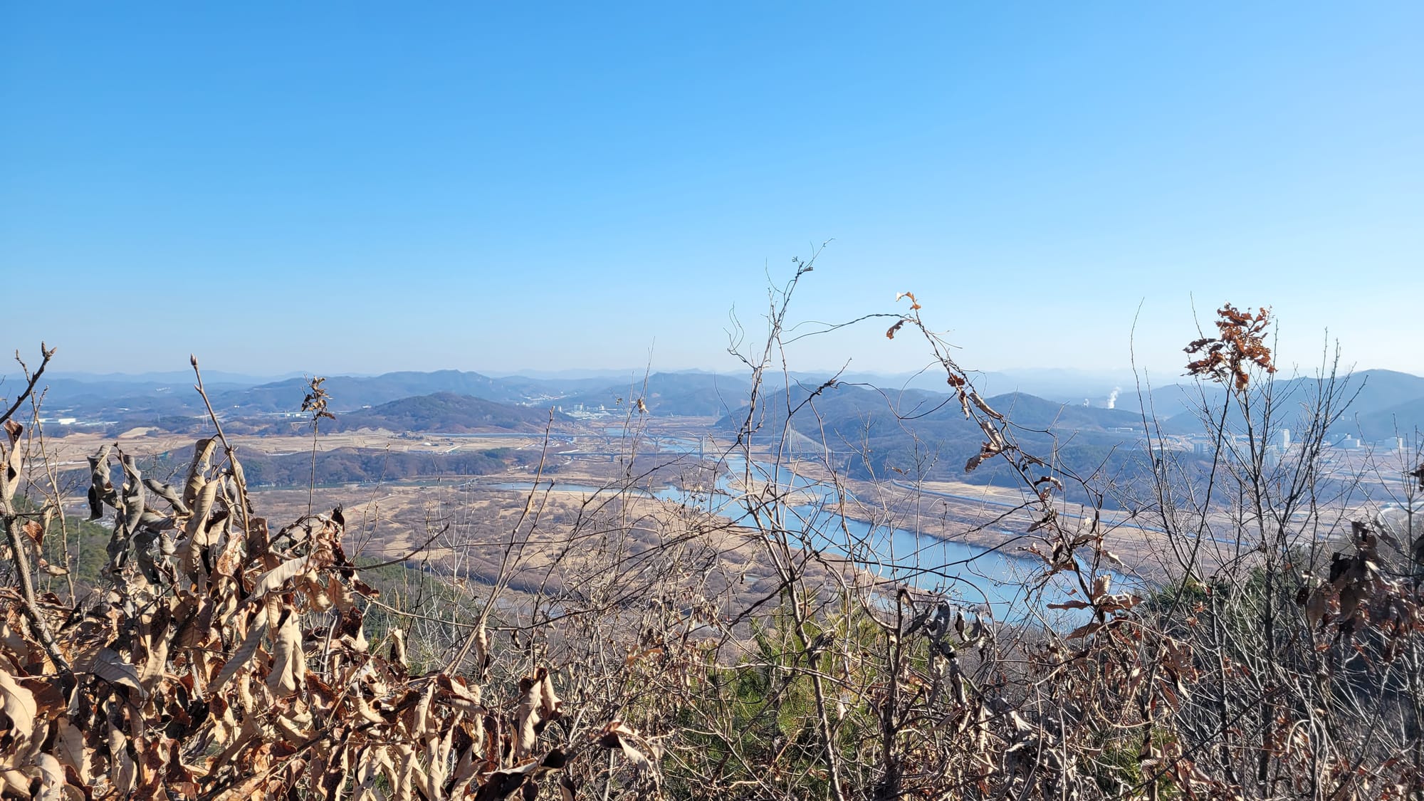 같은 뷰지만 다른 계절의 느낌은 또 다르다.(2024. 1. 6)