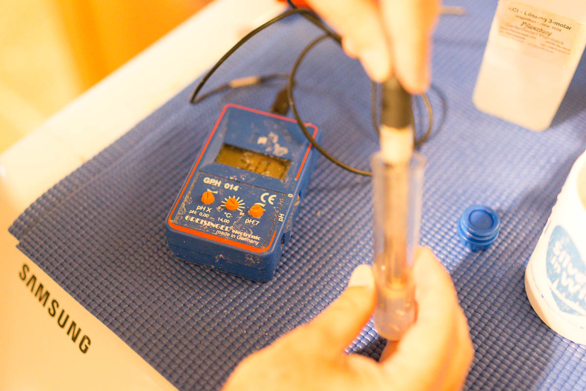 pH meter calibration