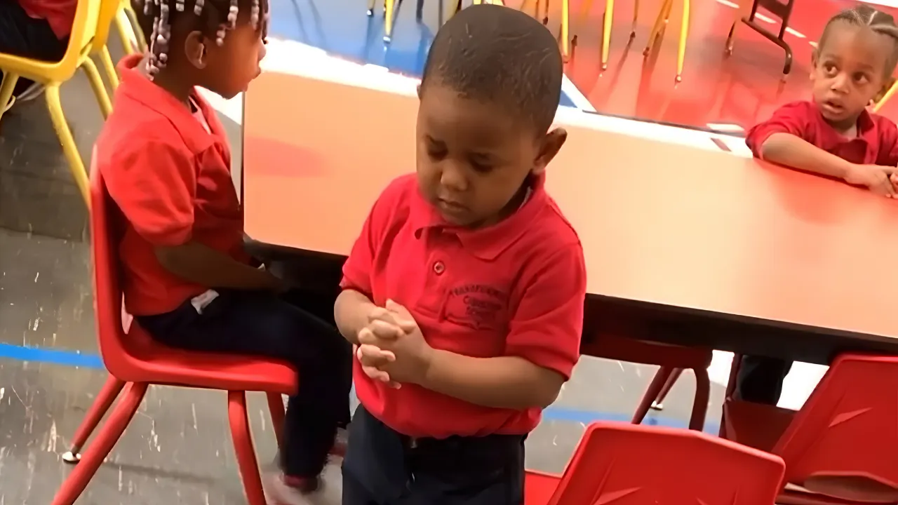 3-Year-Old Leads Lunch Prayer at School in Viral Video