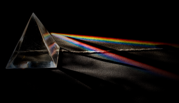 Líneas espectrales: tras la huella de los átomos