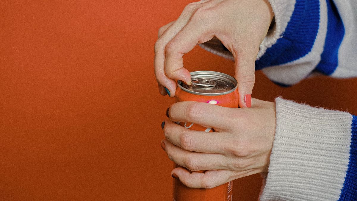 Printing on Cans vs. Using Can Sleeves: Pros & Cons Every Brand Should Know.