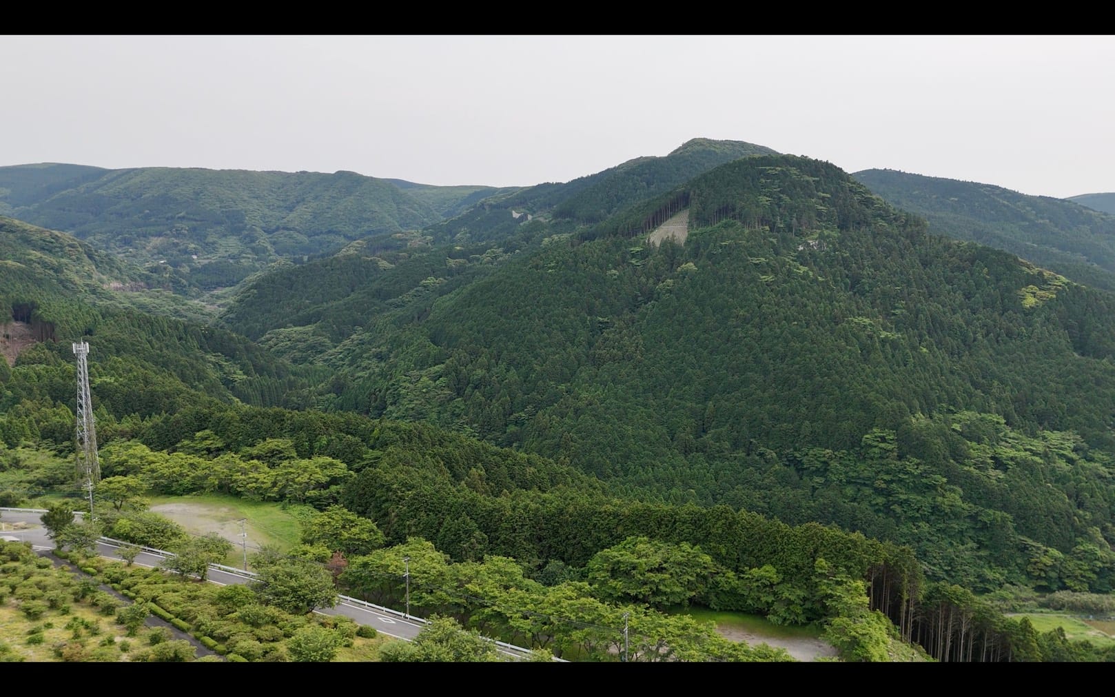 境界がわからない土地を相続する時代。「測れない・稼げない・手放せない」山林所有という未解決市場。