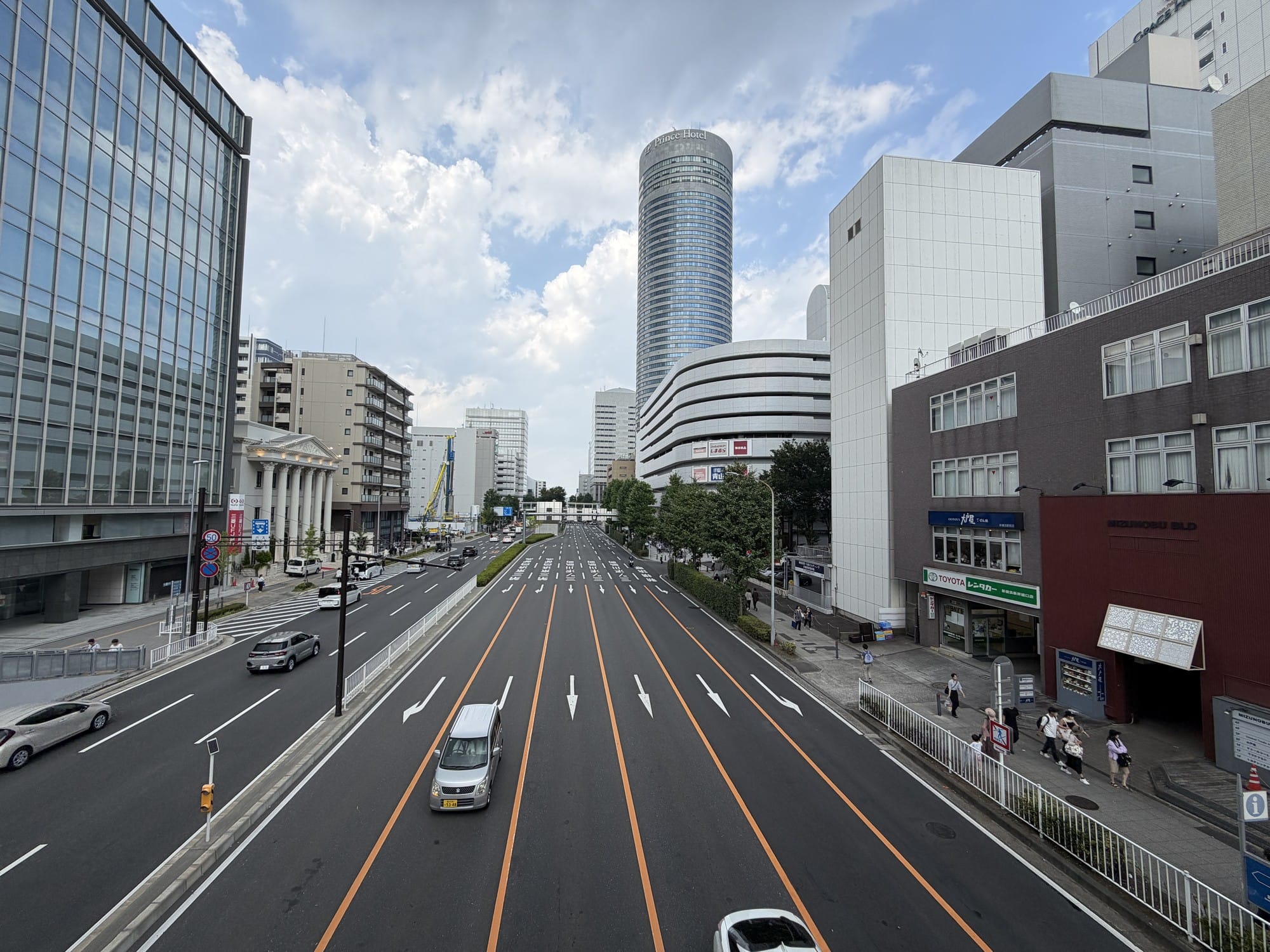 Hotel buildings along the boulevard near Shin-Yokohama Station