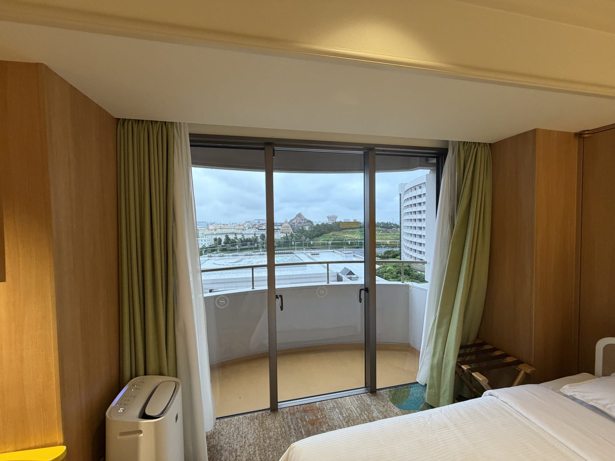 Balcony with sliding doors in a Family Premium Room at Sheraton Grande Tokyo Bay