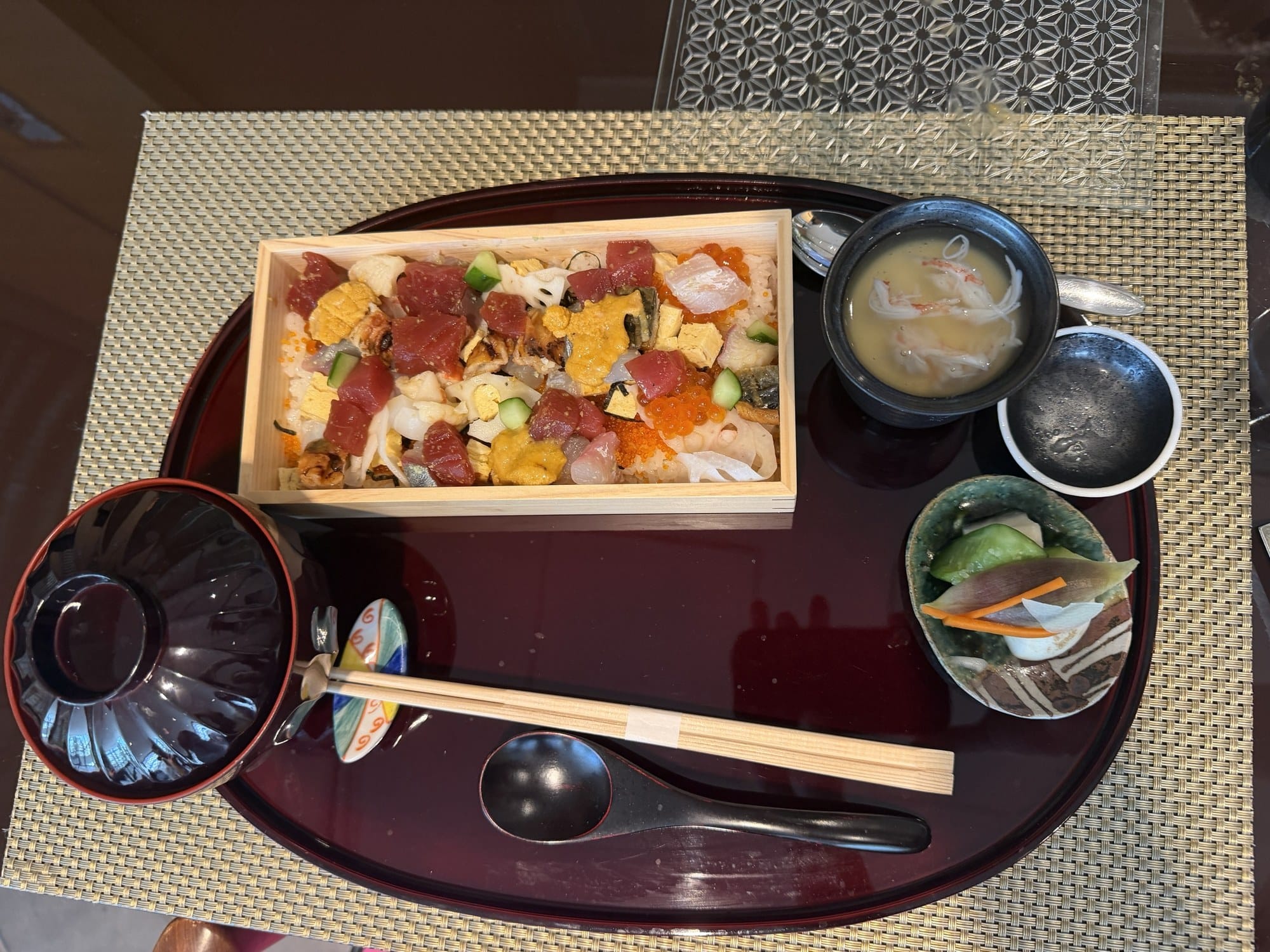 The Special Barachirashi at Tea Lounge Kafu: sushi rice with tuna, uni, ikura and vegetables in a wooden box, served with chawan-mushi and pickles.