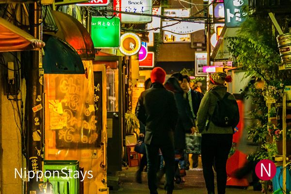The lantern-lit alleys of Shinjuku Golden Gai at night