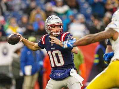 New England Patriots quarterback Drake Maye prepares to throw a pass at Gillette Stadium.