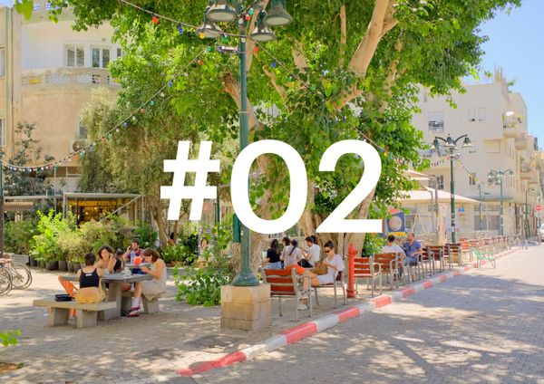 A wallet left behind, a stranger passing by, and kindness doing the rest