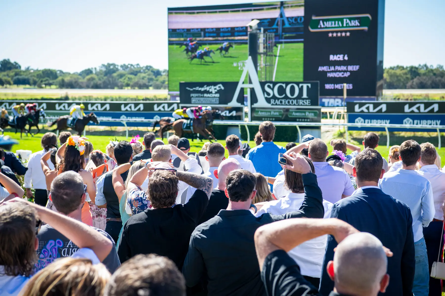 Perth racing