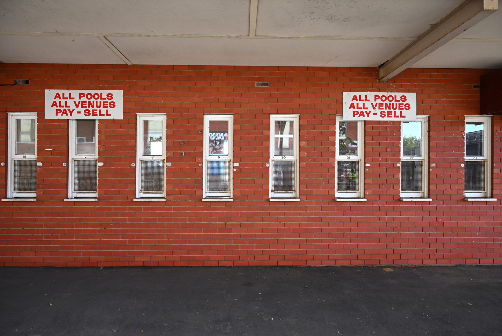 ‘A unique part of the on-track experience’ - Deal done to partially restore on-course tote service in Victoria
