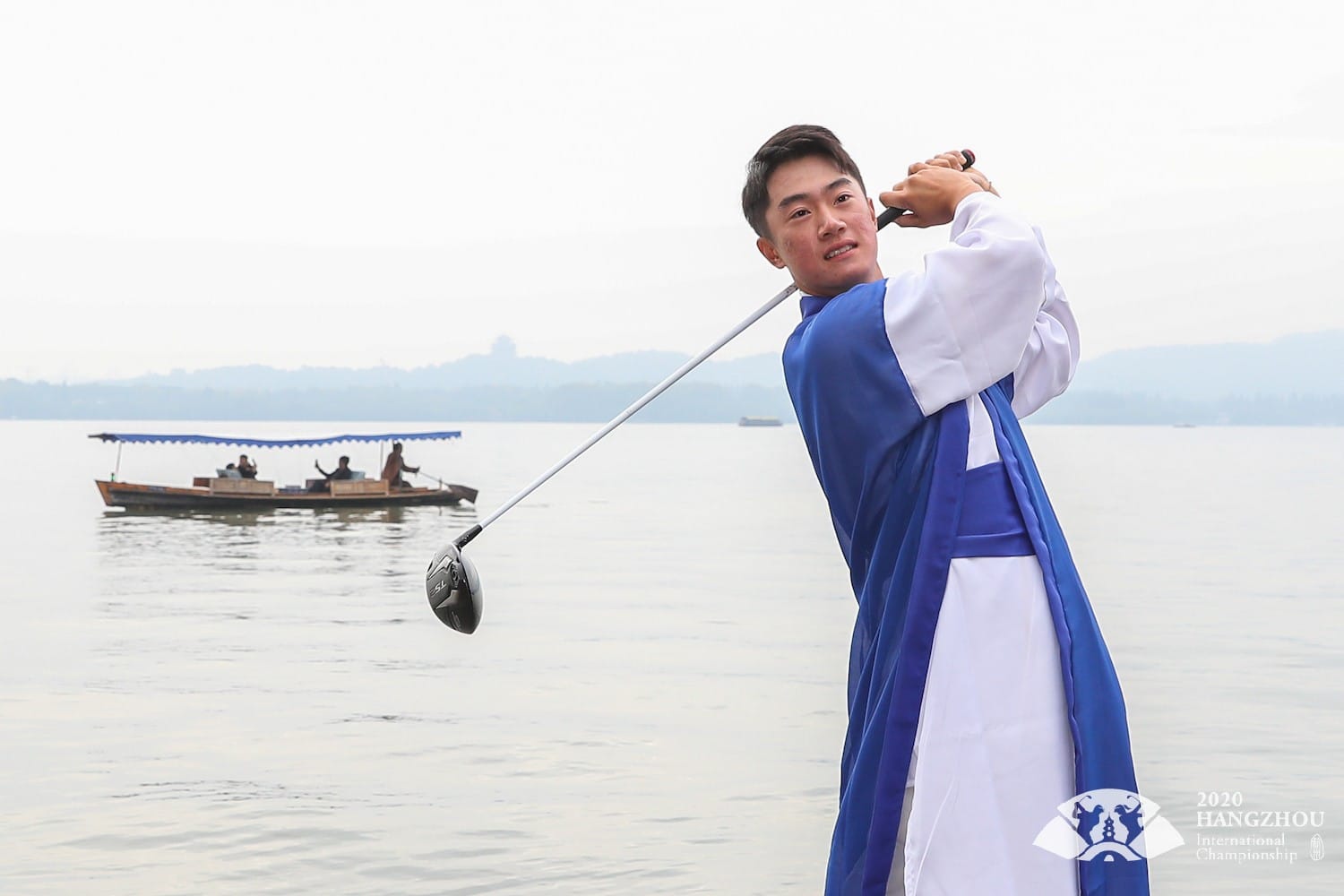 Ye Wocheng has joined the ranks of the pros.