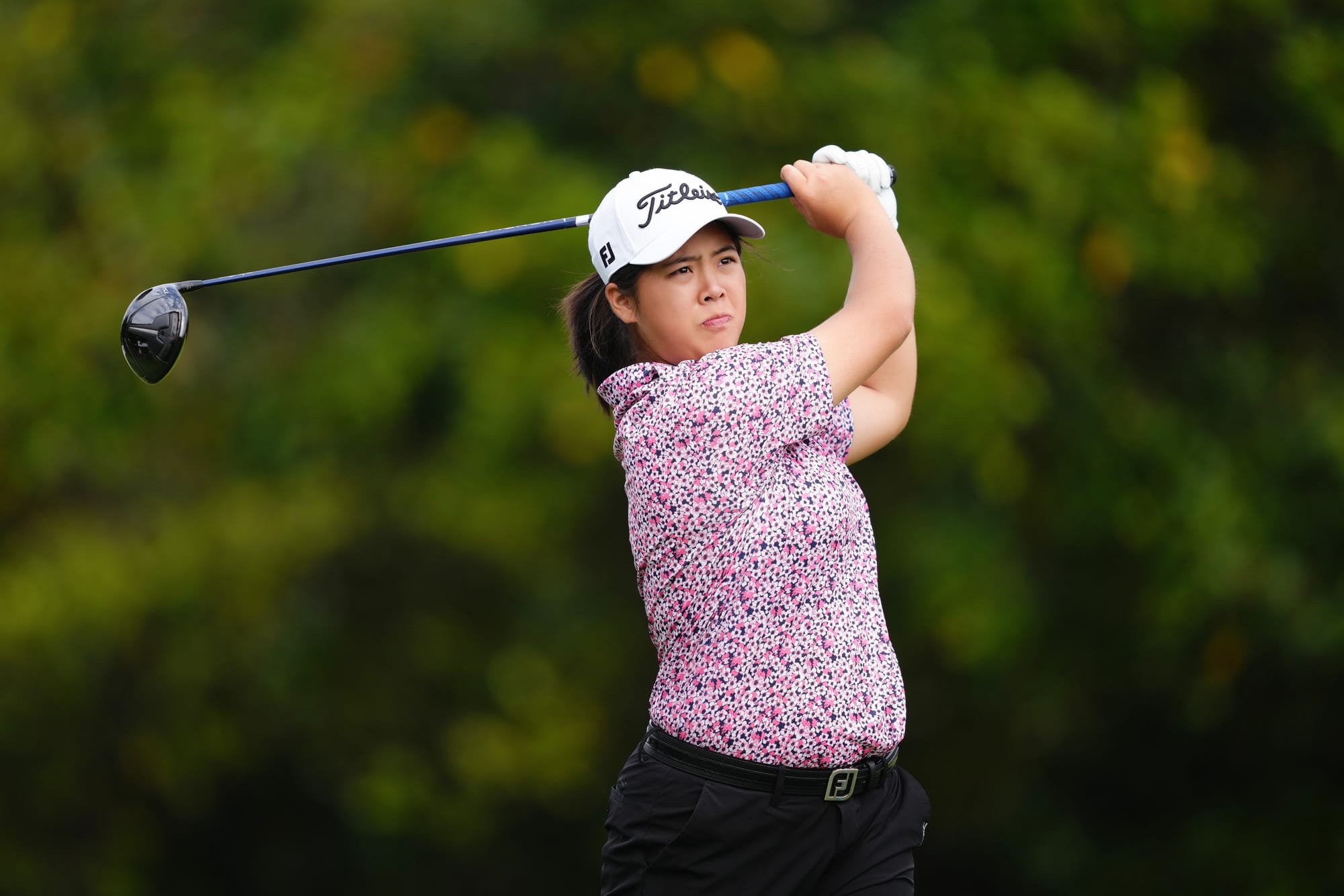 14-Year-Old China Amateur Zhou Stuns Professionals