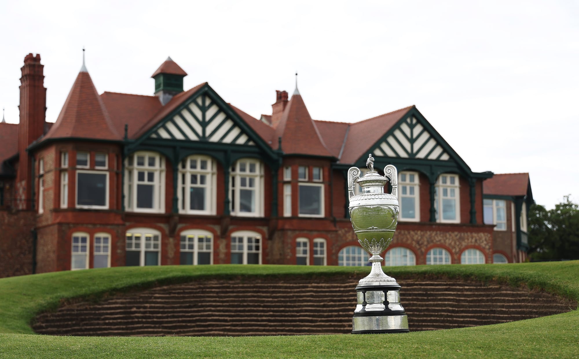 Hydes and Charles Progress to Round of 32