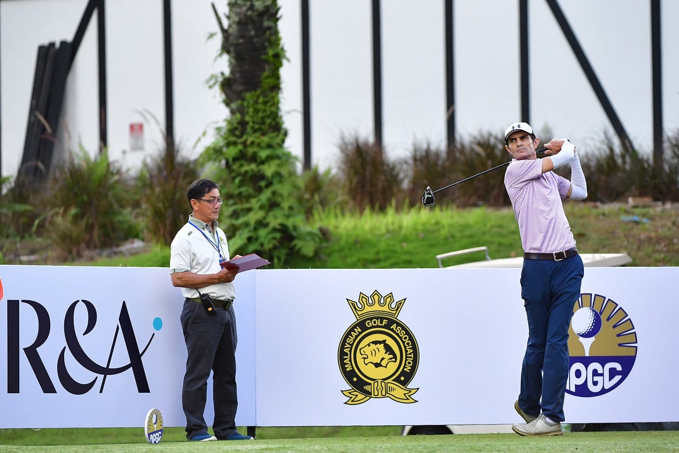 Multi-time Singapore Island Country Club champion Tim Pinnegar tees-off.