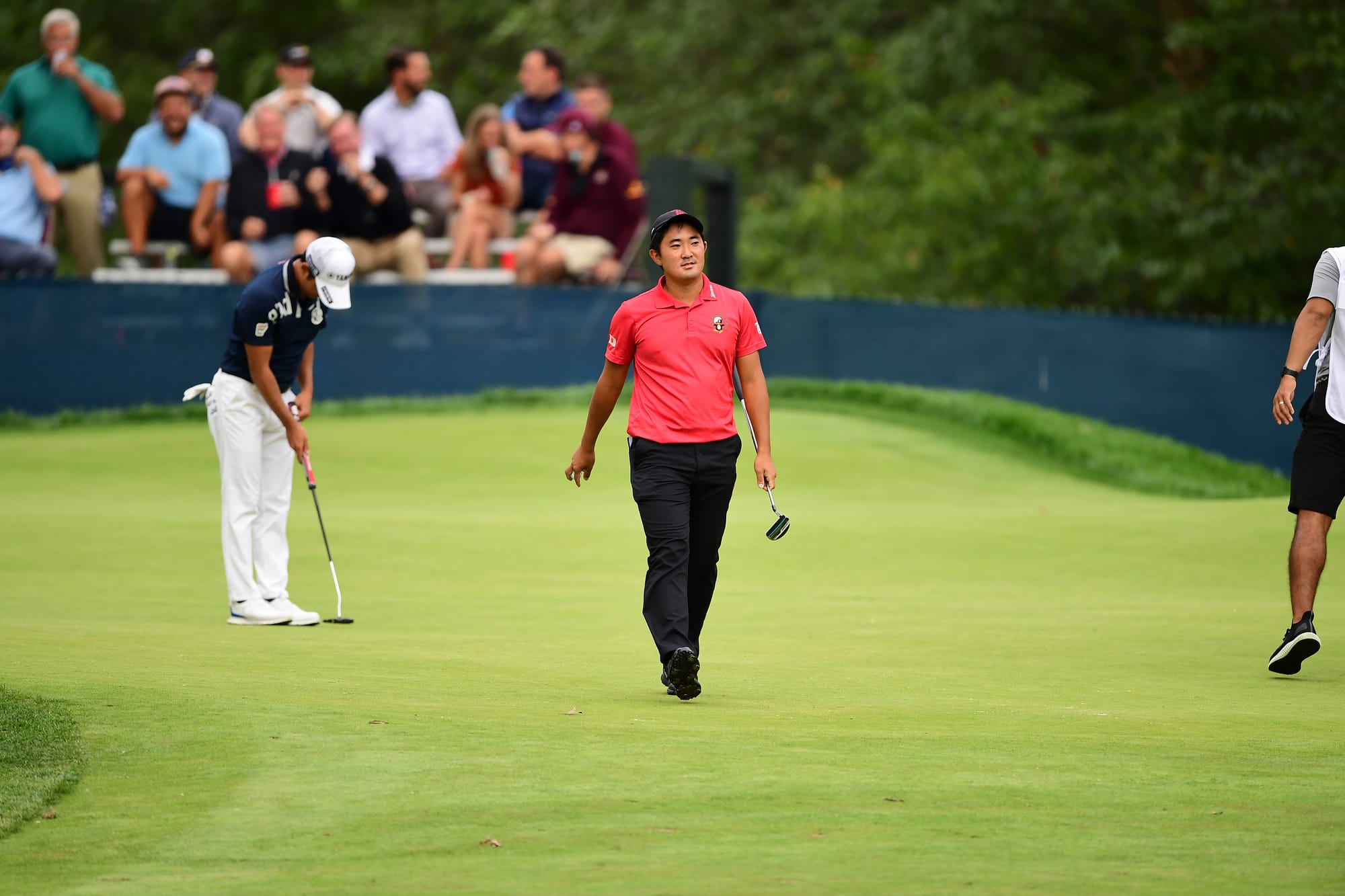 Kanaya Bows Out as Matsuyama Breezes Into Contention