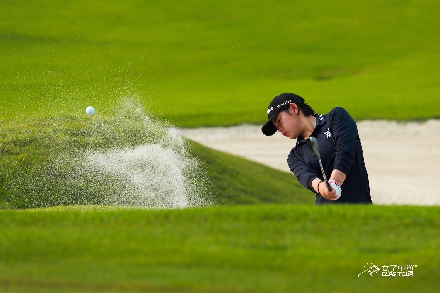 Teenager Zeng Aims to Rise to Zhuhai Challenge