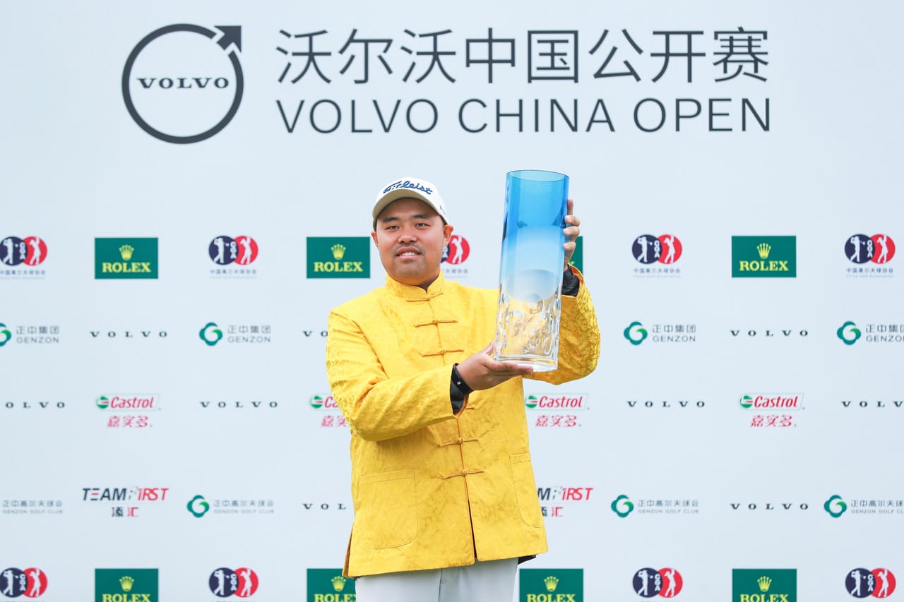 Teen Amateur Impresses as Zhang Jin Celebrates