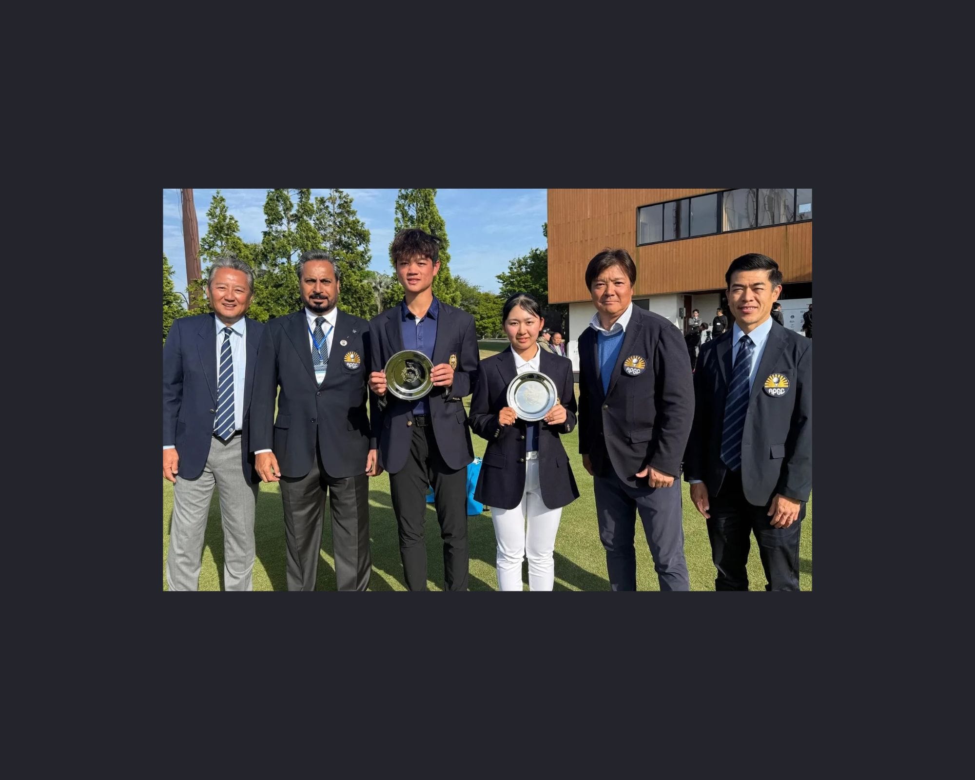 Contrasting Royal Triumphs for Hsieh and Motomura