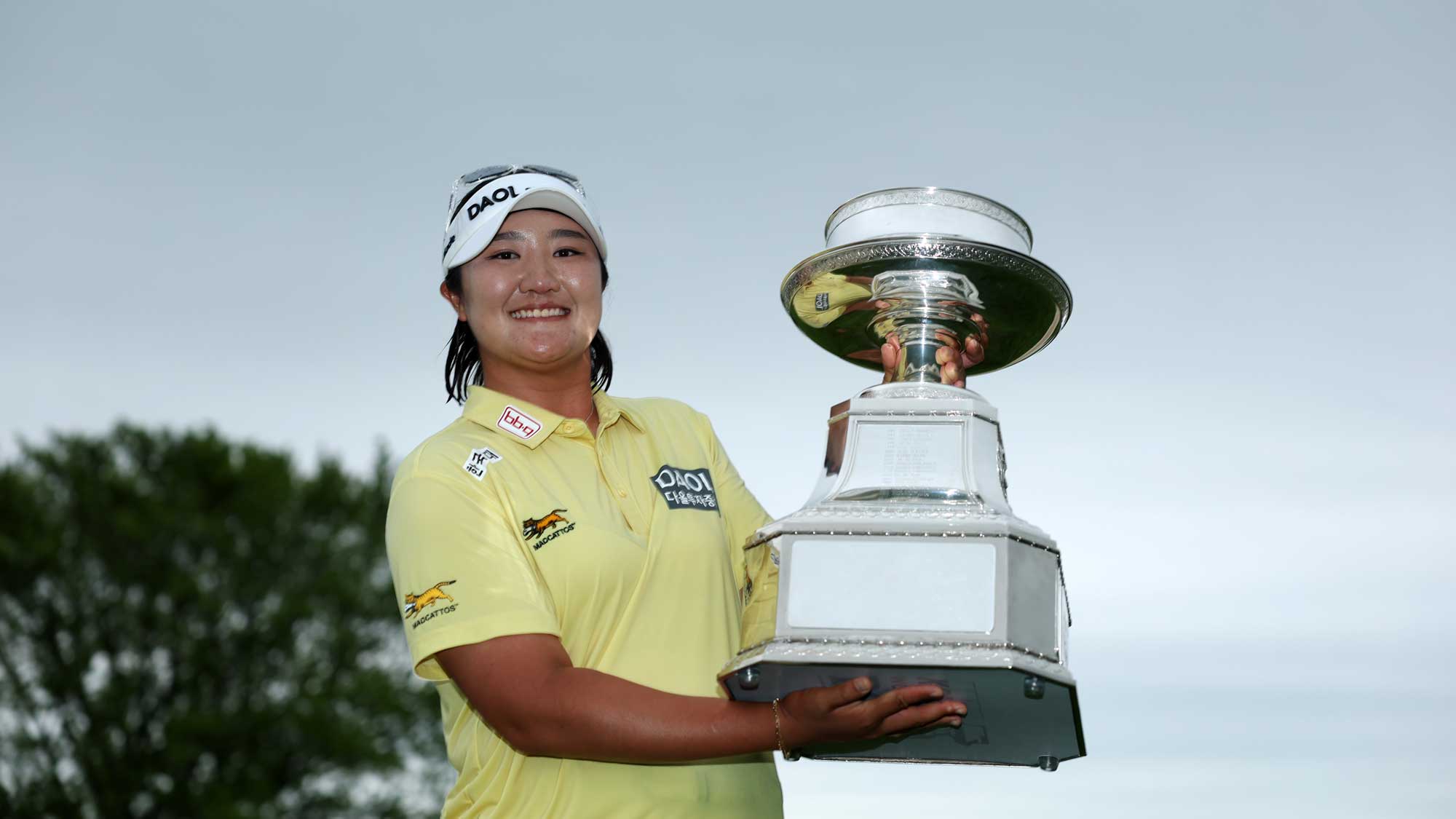 Ex-Amateur Standout Ryu Strikes it Rich