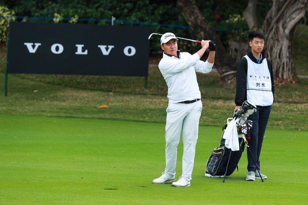 Ding in Contention as Liu Claims Half-Way Lead post image