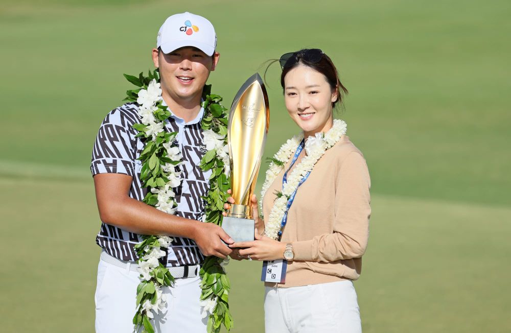 Kim Si-woo Credits Hawaii Win on Wife’s Calming Influence post image