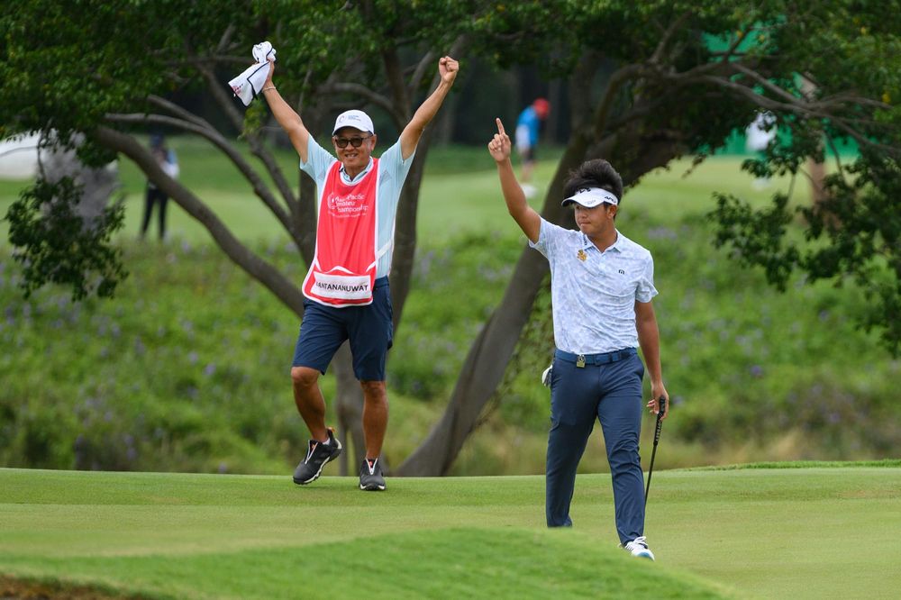 Thai Teenager Defies Injury to Maintain Title Challenge post image