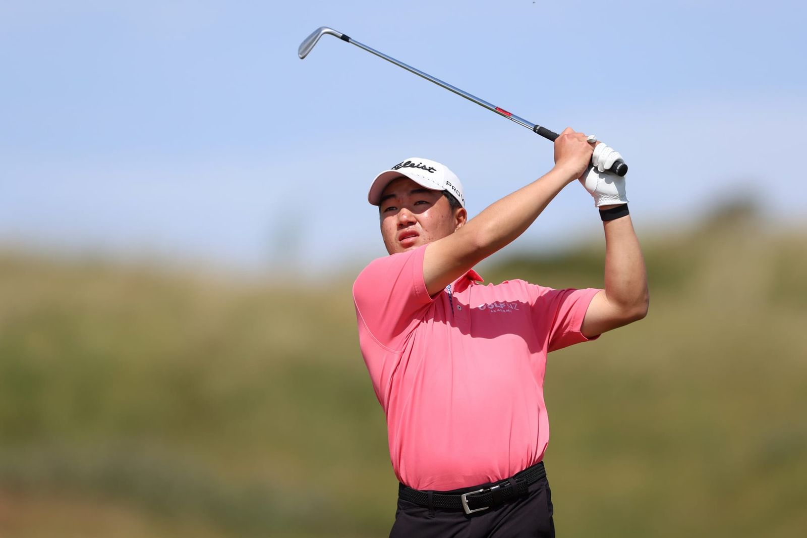 Yuki Survives First-Round Roller-Coaster at Royal Liverpool post image