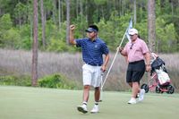 China's Zhou 'Bears' His Teeth at Shark's Tooth Golf Club post image