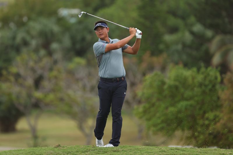China's Yuan Battling Hard to Retain PGA Tour Card post image