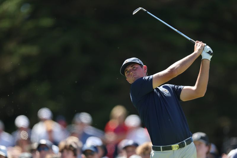 Stout Awarded McCormack Medal as Top Male Amateur post image