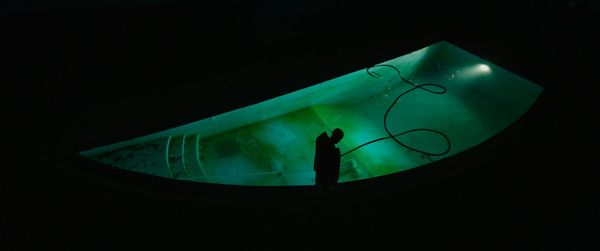 Venezia 78 | America Latina è un film misterioso che indaga l’antinomia contenuta nel titolo