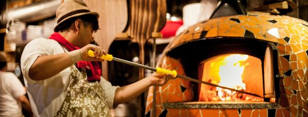 Come diventare pizzaiolo e lavorare come pizzaiolo in Italia