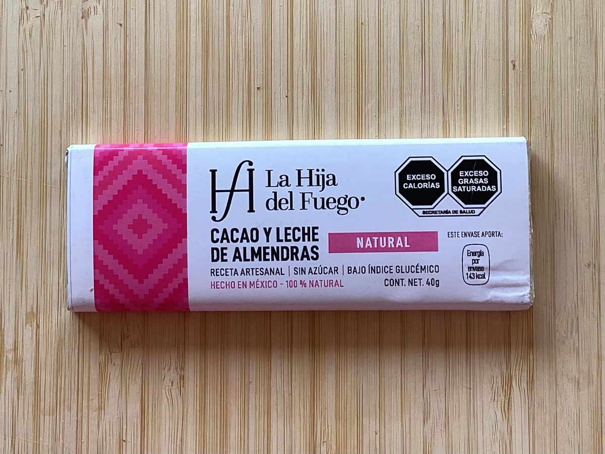 Cacao y leche de almendras 70% - La Hija del Fuego
