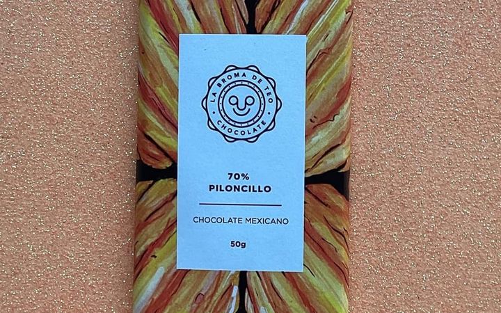 Chocolate 70% con piloncillo y un cielo azul