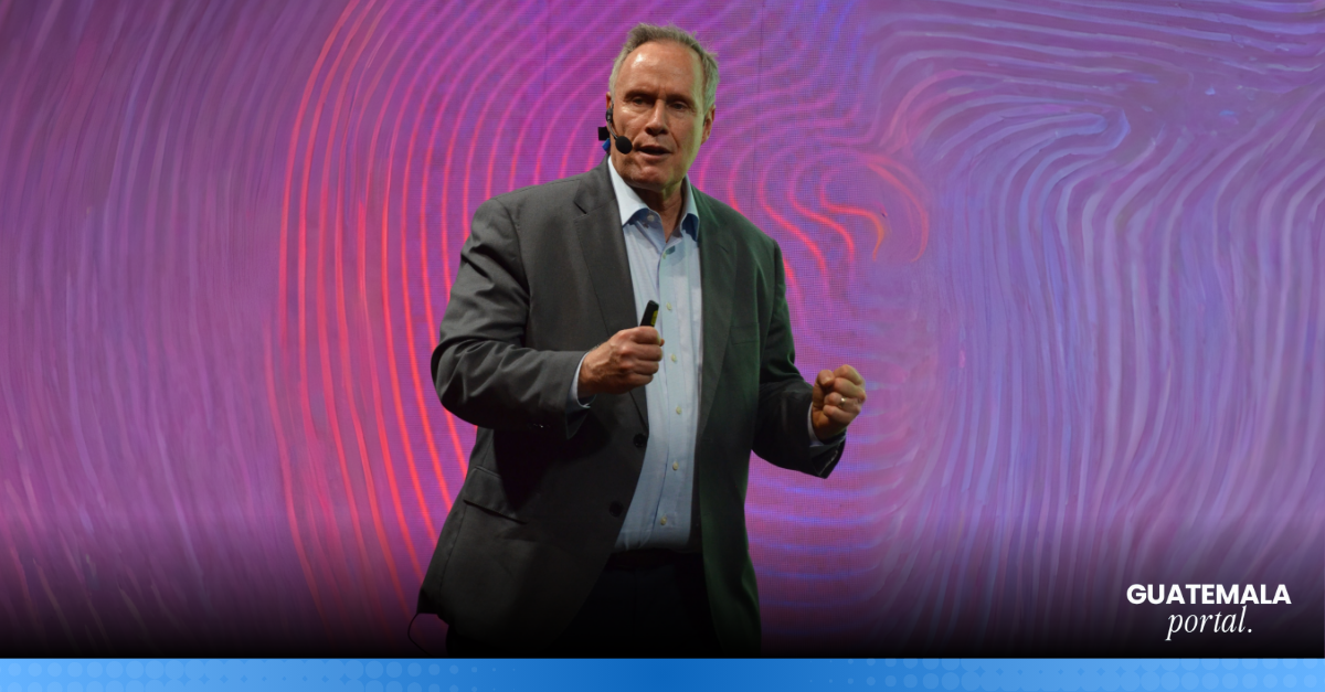 Stephen M. R. Covey Brings Trust-Based Leadership to Guatemala at Volcano Innovation Summit