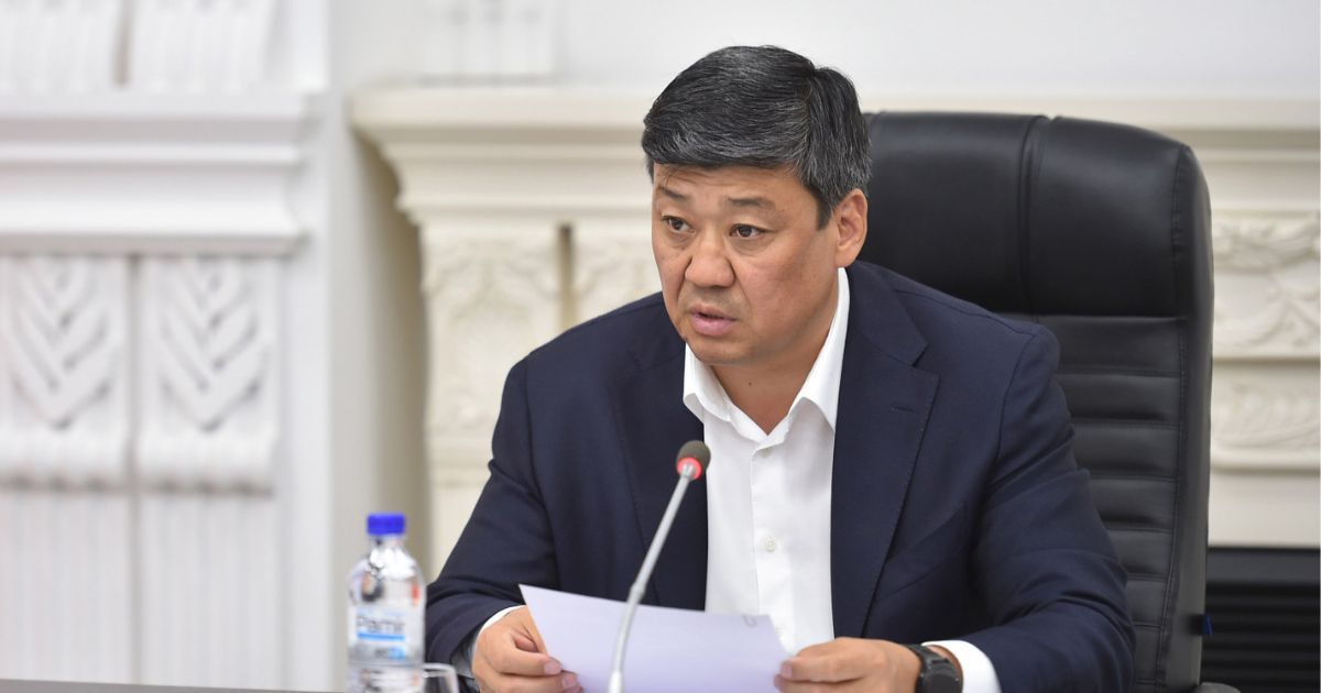 Бакыт Торобаев поручил госбанкам выдавать доступные кредиты производителям молочной продукции