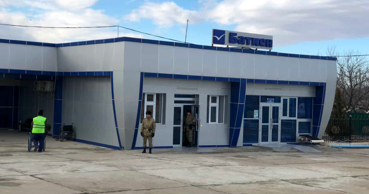 Аэропорт Баткена обещают обеспечить водой и новыми туалетами